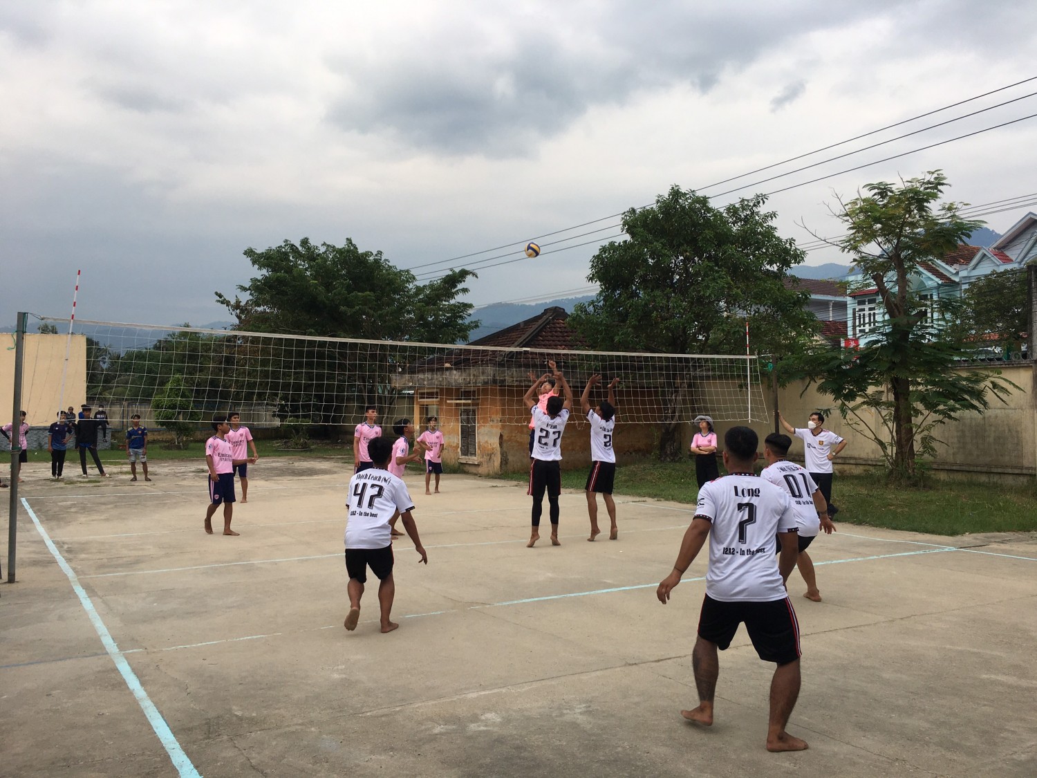Trường THPT Vĩnh Thạnh tổ chức giải bóng chuyền cho học sinh năm học 2022-2023